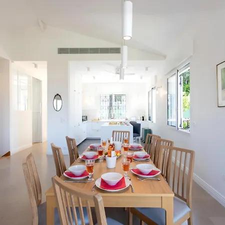 #54 Sea View 4 Bdr Ac Parking 5mins To Port Bbq *